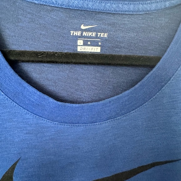 Women’s Nike Logo T-Shirt - Size Large - Picture 2 of 3